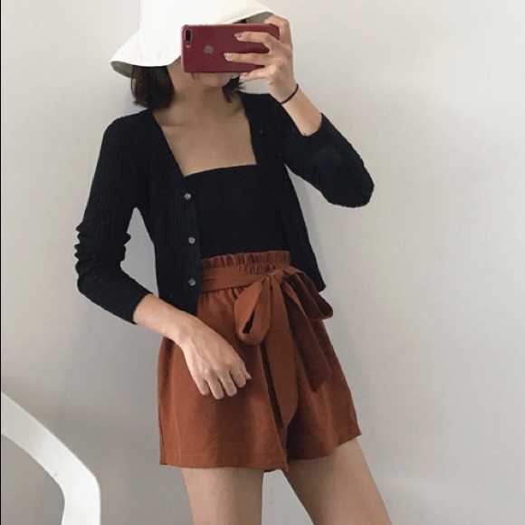 NWOT Paperbag Shorts - Picture 3 of 3